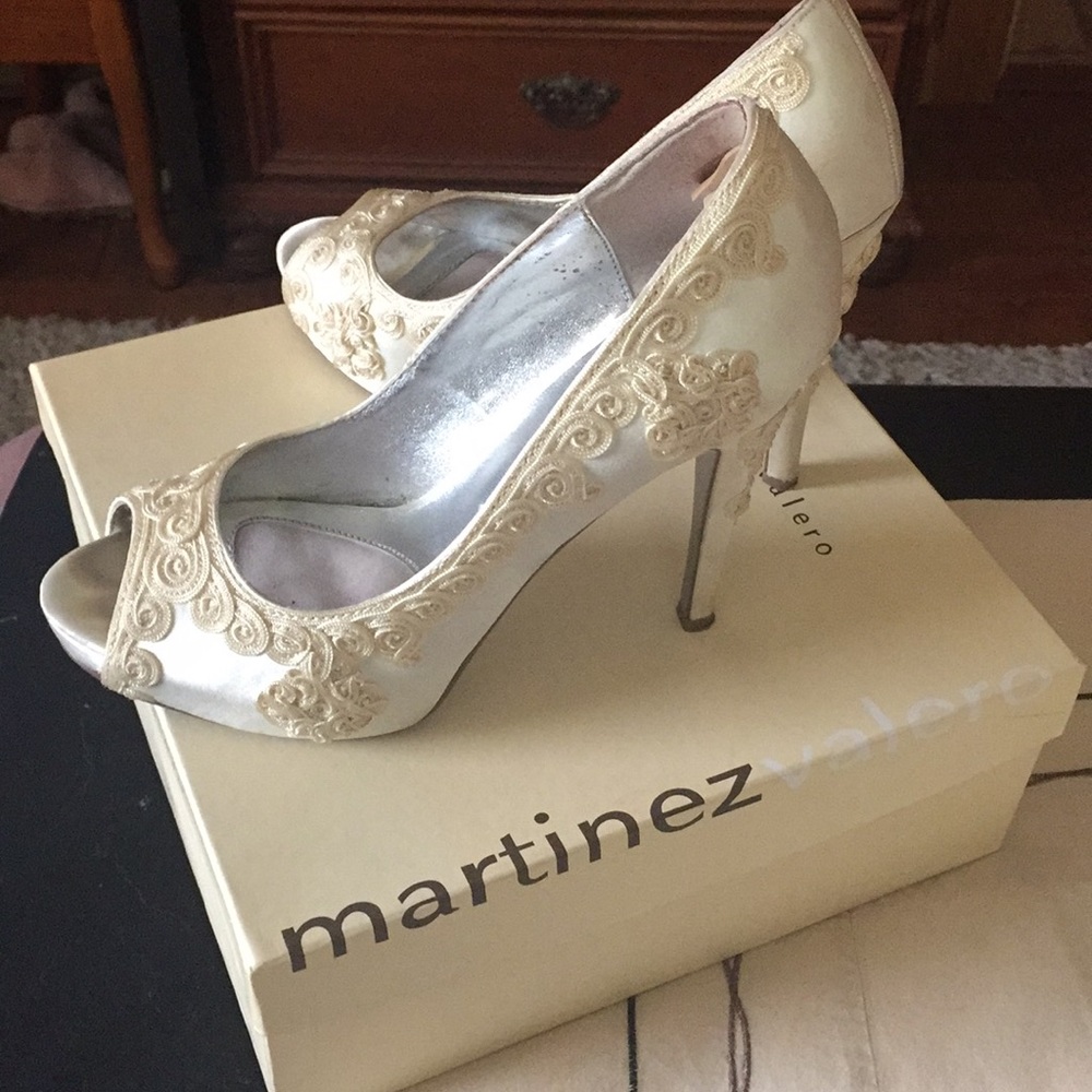 Martinez Valero Olivia Satin Heel